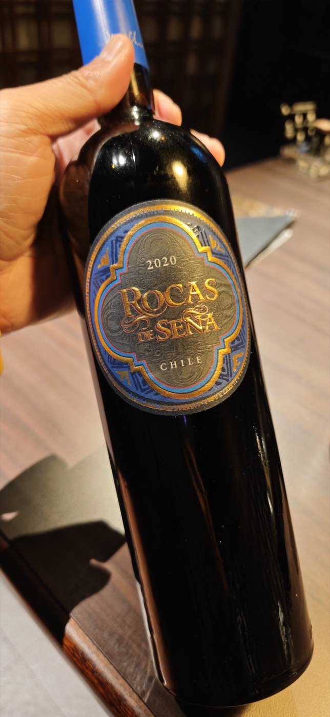 Rocas de Seña 2020 in hand