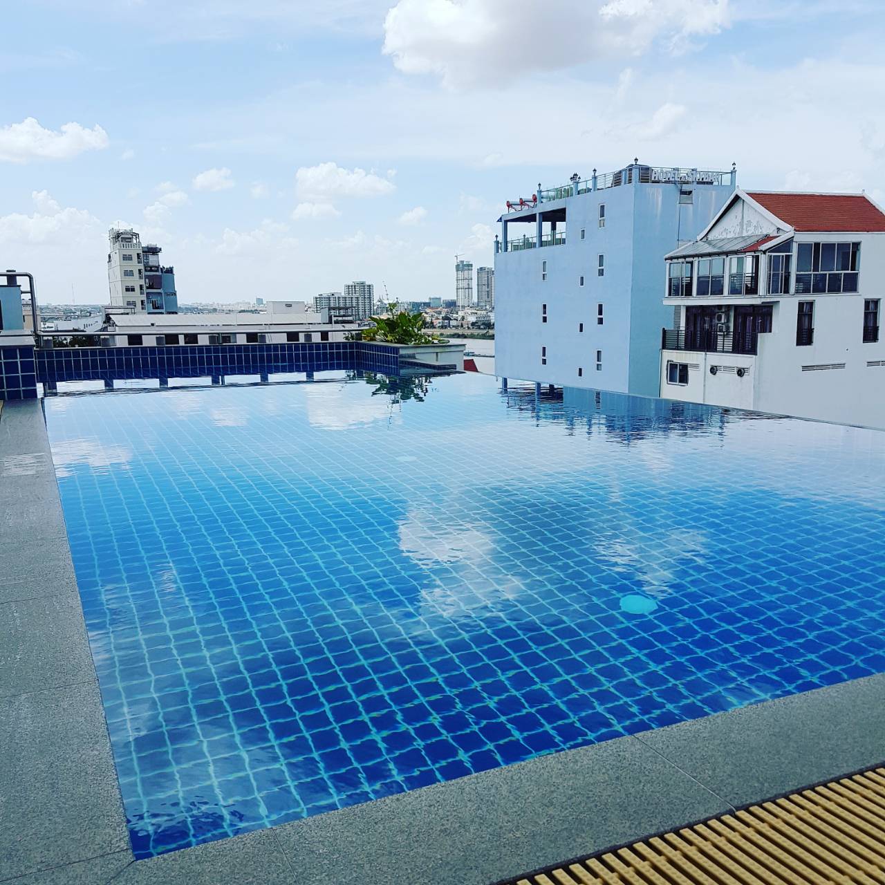 Rooftop pool