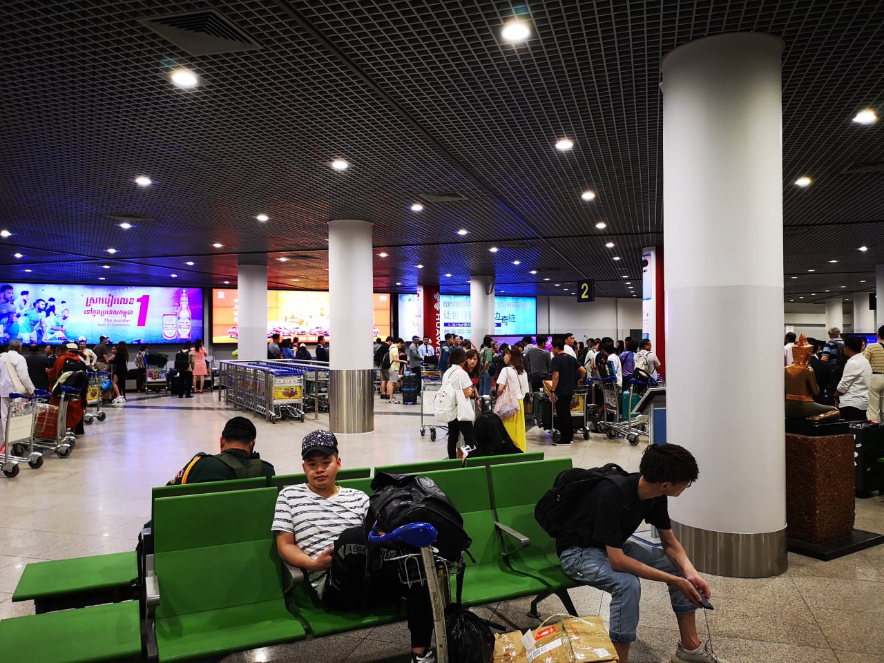 プノンペン空港