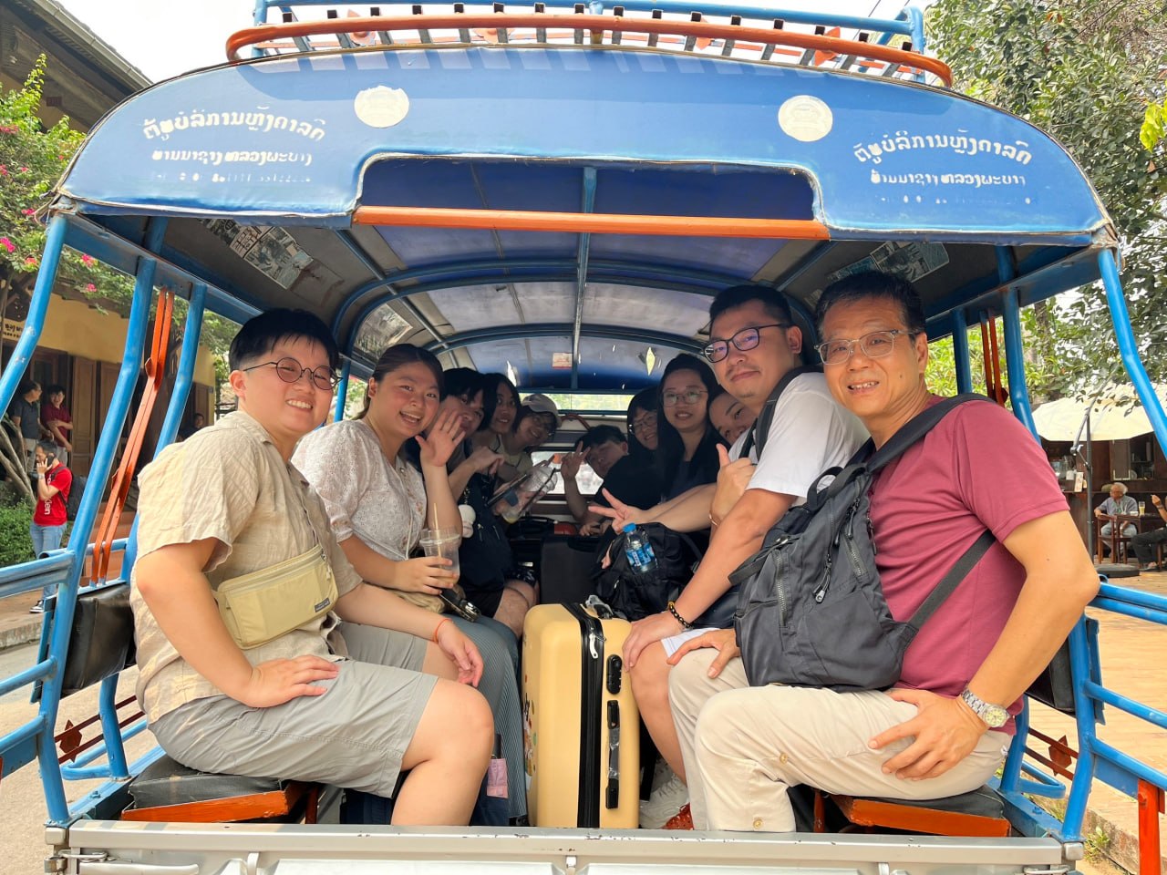 嘟嘟車團體照