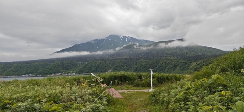 雲霧繚繞的利尻富士