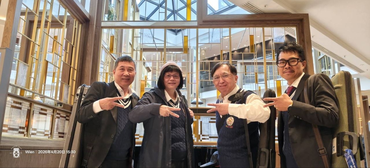 旅途中舉杯